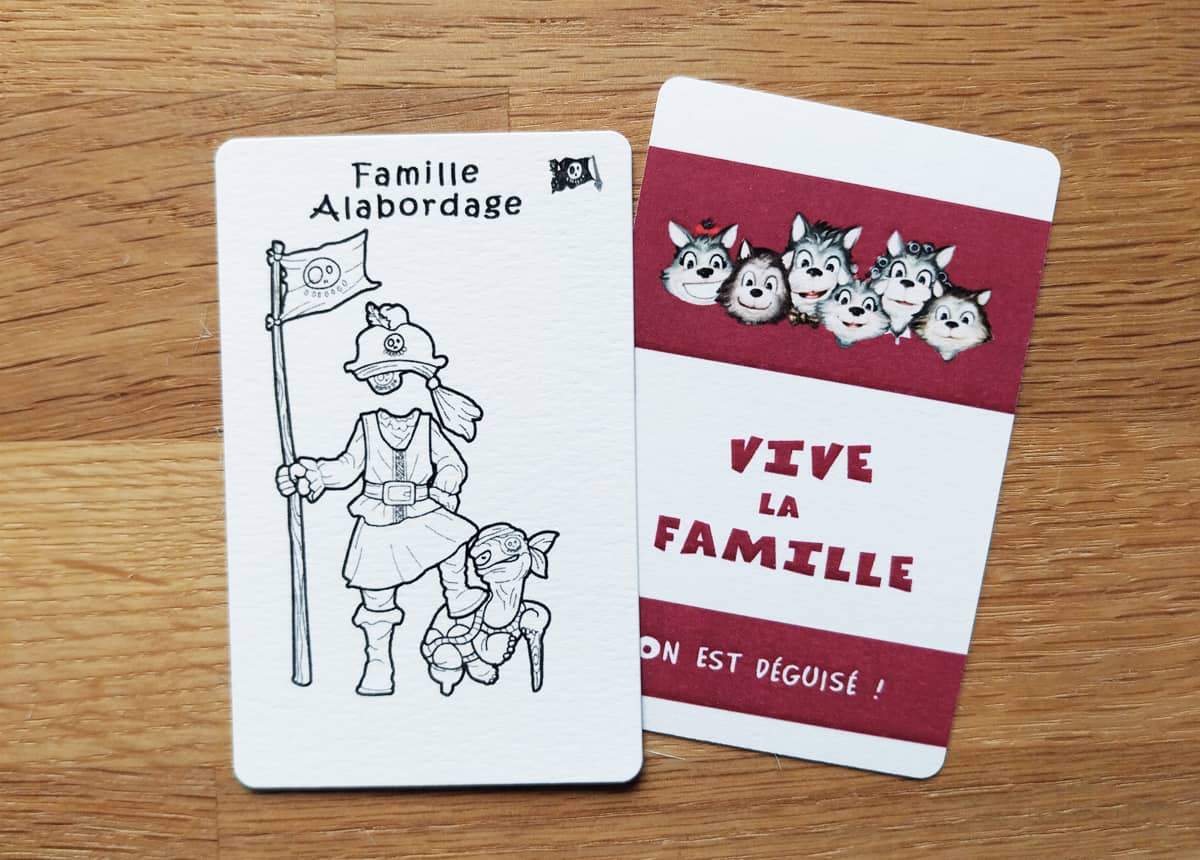 Recto Verso d'une carte du jeu de 5 familles "On s'est déguisé".
