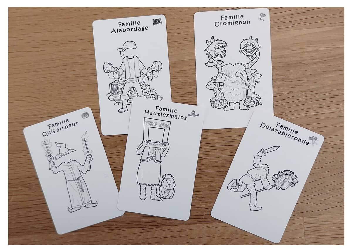 Exemple de cartes du jeu de 5 familles "On s'est déguisé".